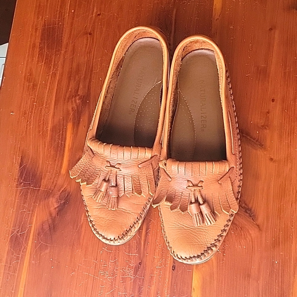 Naturalizer brown leather moccasins size 9
